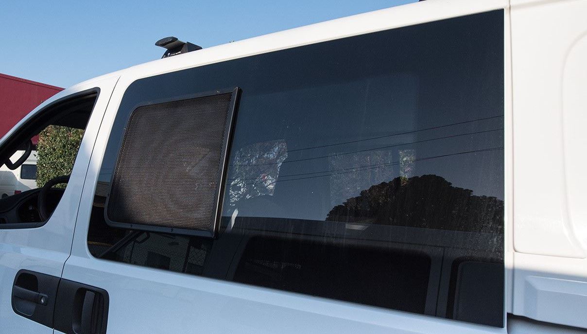 Hyundai iLoad TQ Van 2008-on | Bonded Half Sliding Window - Front Right Hand - Image 4